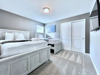 indsor-cay-8-bedroom-vacation-rentals-near-disney-world-small-4