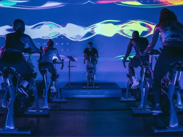 experience-high-performance-cycling-classes-at-woodside