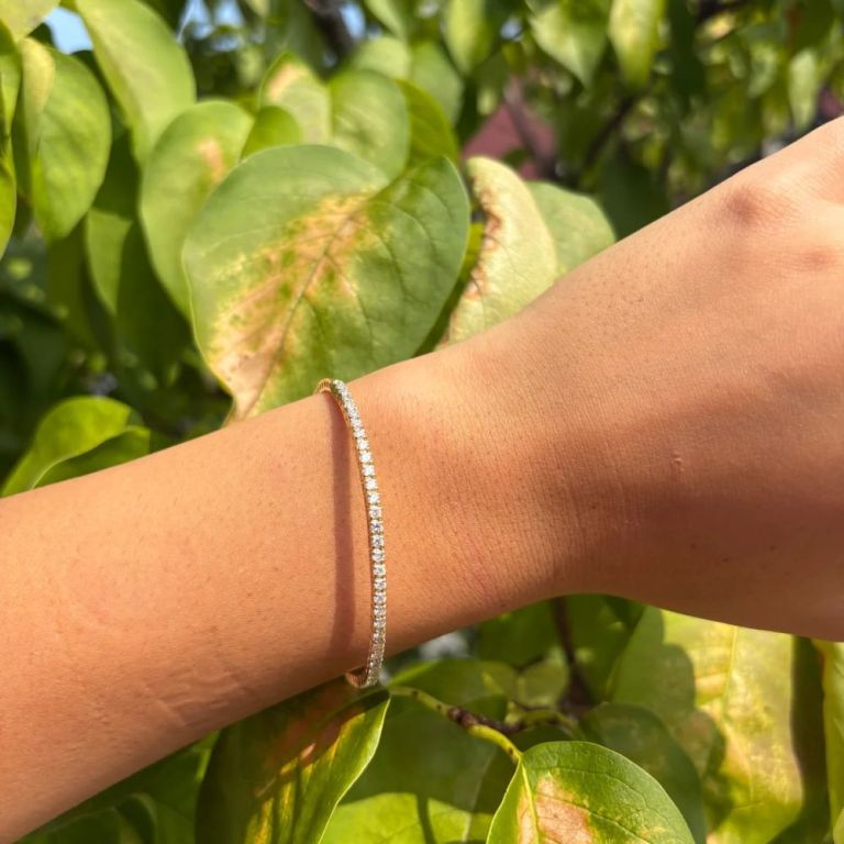 buy-yellow-gold-diamond-bracelet-online-big-0