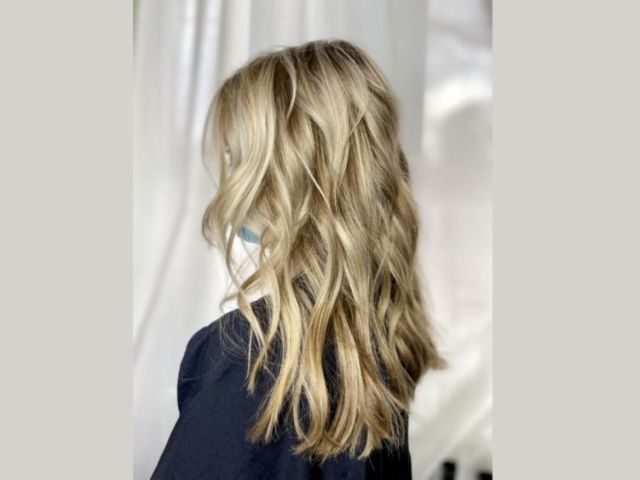 salons-that-do-balayage-near-you-for-seamless-blonde-highlights