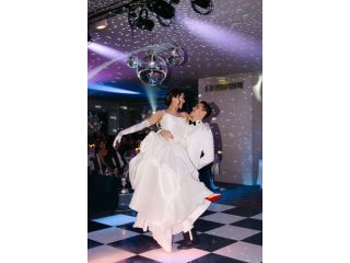 find-top-wedding-photography-service-paris-alyssa-belkaci-small-0