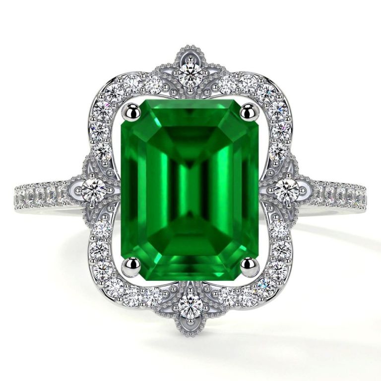 elegant-vintage-emerald-rings-with-charm-big-0