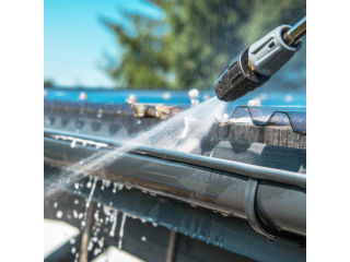gutter-cleaning-services-in-menlo-park-book-service-today-small-0