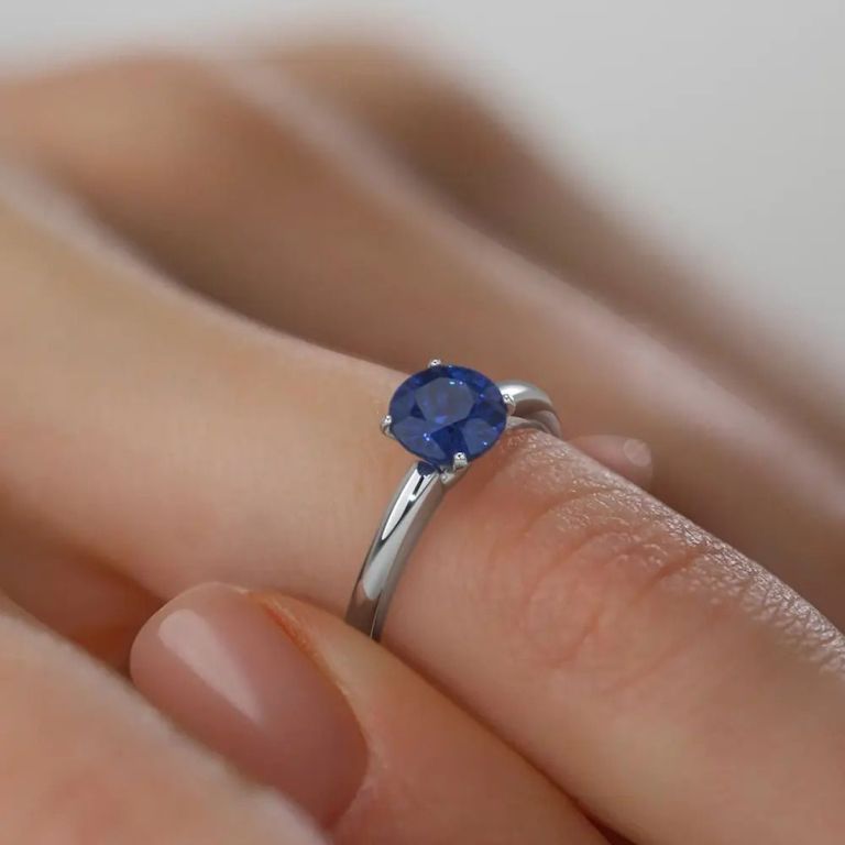 luxury-gemstone-rings-with-brilliant-shine-big-0