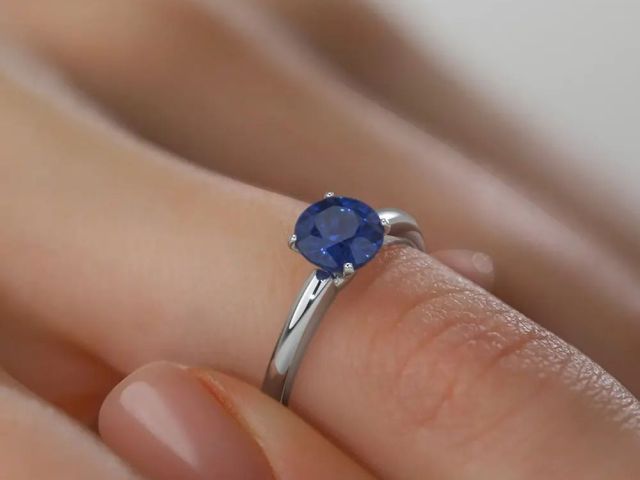 luxury-gemstone-rings-with-brilliant-shine