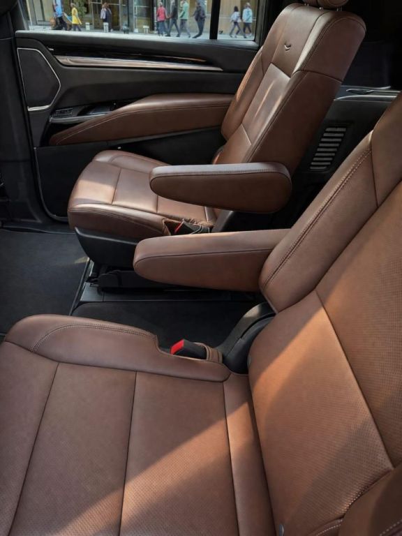 affordable-and-luxury-car-service-to-jfk-queens-anytime-big-2