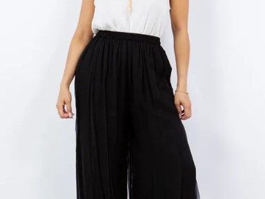 gem-capris-elevate-impulse-clothing-everyday-magic