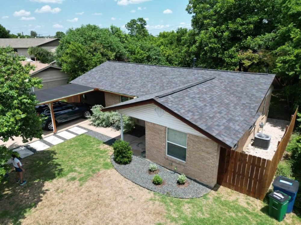 experienced-asphalt-roofing-contractor-in-kyle-texas-book-now-big-0