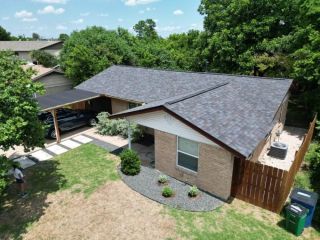 experienced-asphalt-roofing-contractor-in-kyle-texas-book-now-small-0