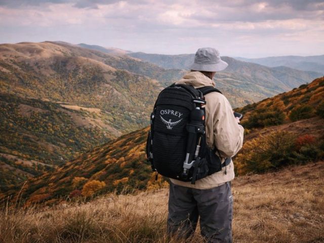 comparison-of-osprey-backpacks-vs-deuter-backpacks-for-hiking
