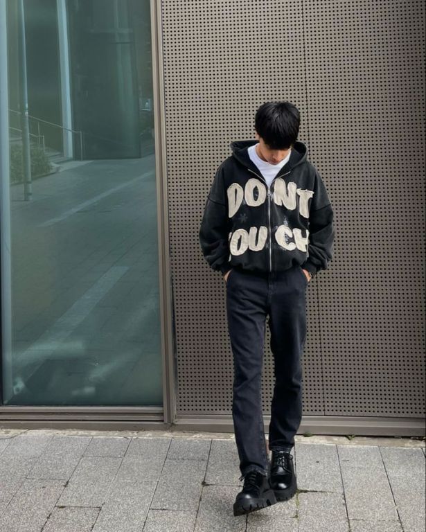carsicko-tracksuit-big-0