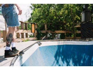 cleaning-pool-service-in-hilmar-whats-included-why-it-matters-small-0