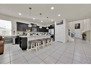 london-near-wembley-stadium-for-squads-short-term-house-rentals-small-3