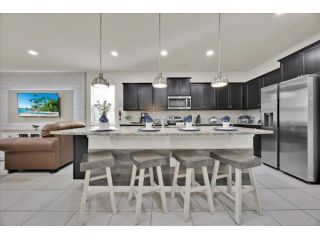 london-near-wembley-stadium-for-squads-short-term-house-rentals-small-4