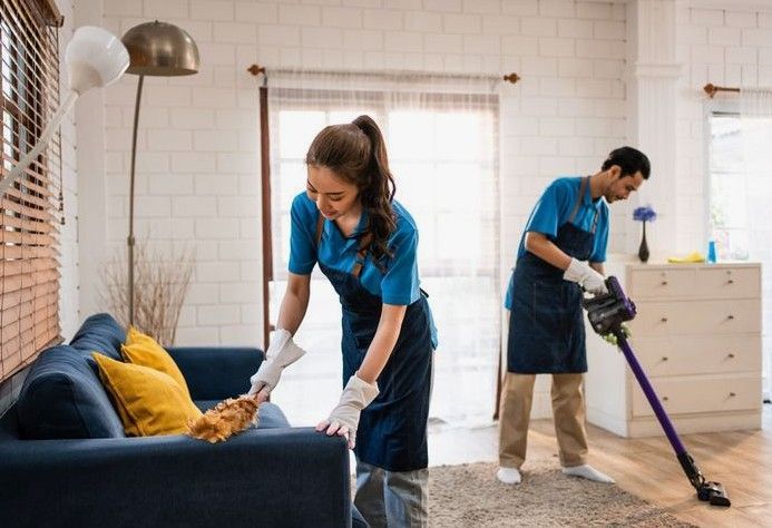 house-cleaners-hollywood-fl-trusted-cleaning-team-big-0