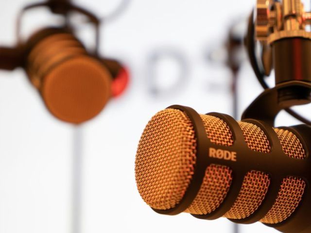voices-that-break-through-the-noise