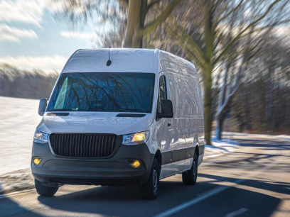 upgrade-to-electric-cargo-vans-powerful-clean-cost-efficient