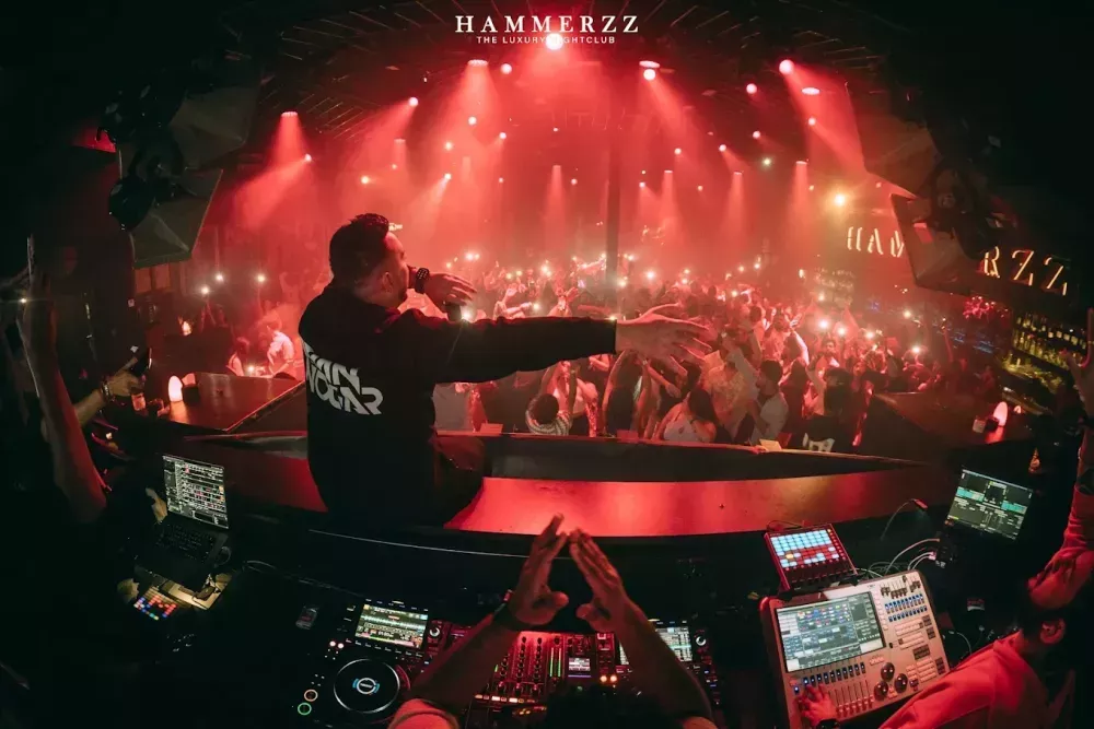 goas-ultimate-luxury-nightlife-experience-big-0