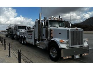trustworthy-heavy-duty-towing-for-trucks-roadway-towing-small-0