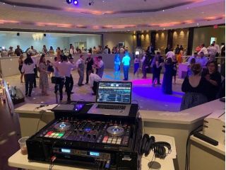 elevate-your-big-day-with-expert-sound-small-0