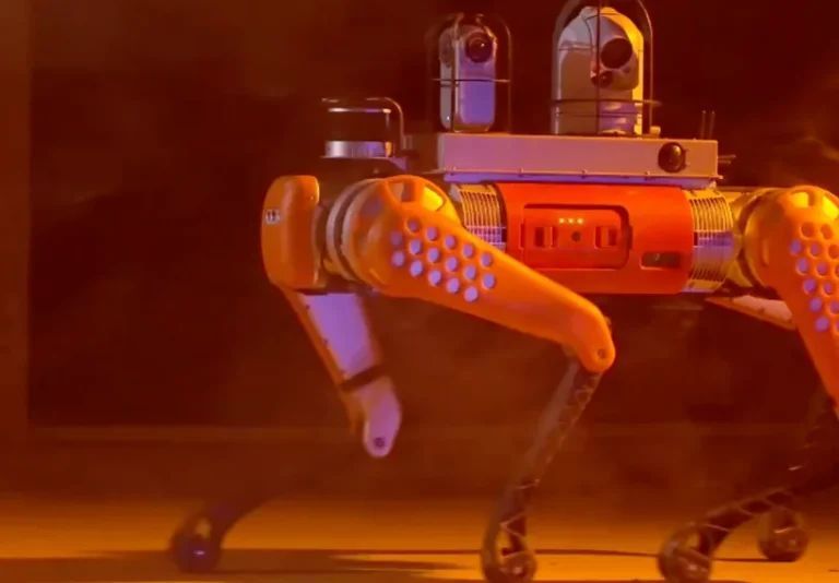 robot-security-guard-enhances-facility-protection-big-0