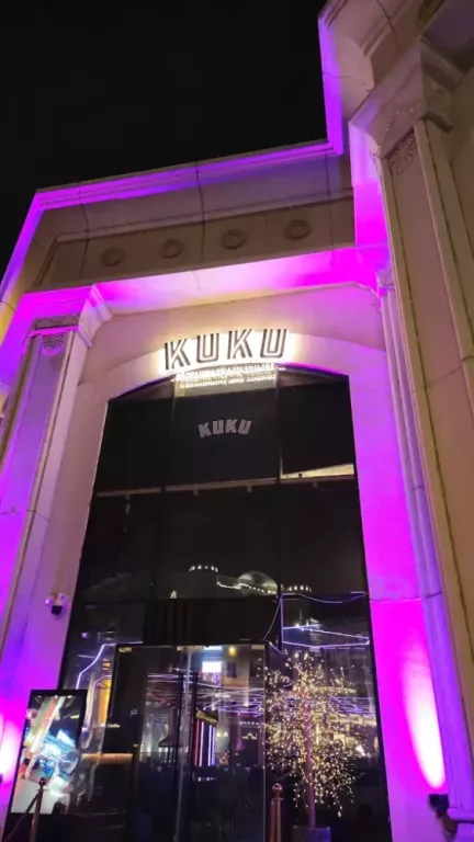 family-resturant-in-dubai-with-live-entertainment-great-food-big-0