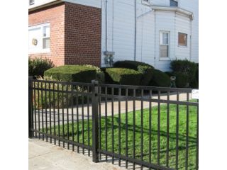 aluminum-fence-installation-tips-for-long-lasting-results-small-0