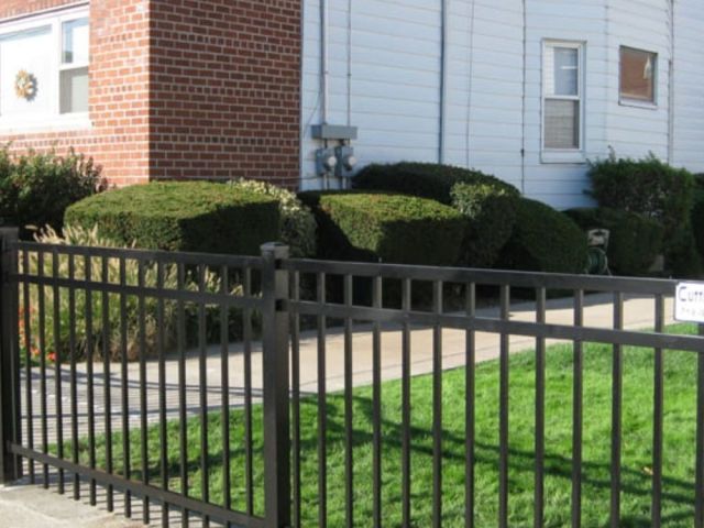 aluminum-fence-installation-tips-for-long-lasting-results