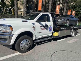 commercial-towing-service-for-business-and-fleet-vehicles-small-1