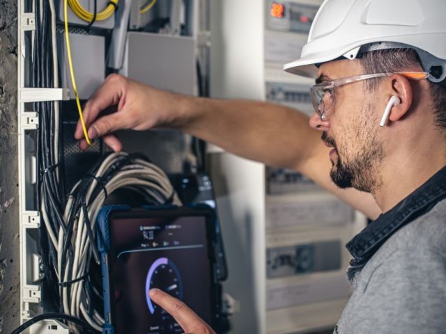 network-cabling-installation-with-crazy-fast-response-service