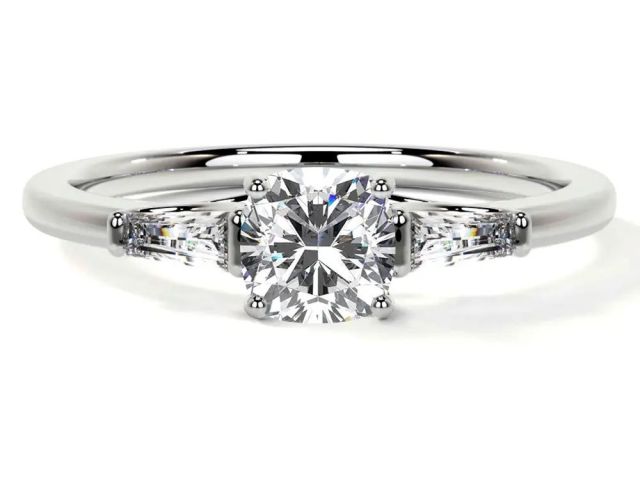 lab-grown-diamond-prong-set-three-stone-ring