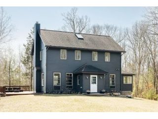farmhouse-for-sale-woodbury-ct-small-0