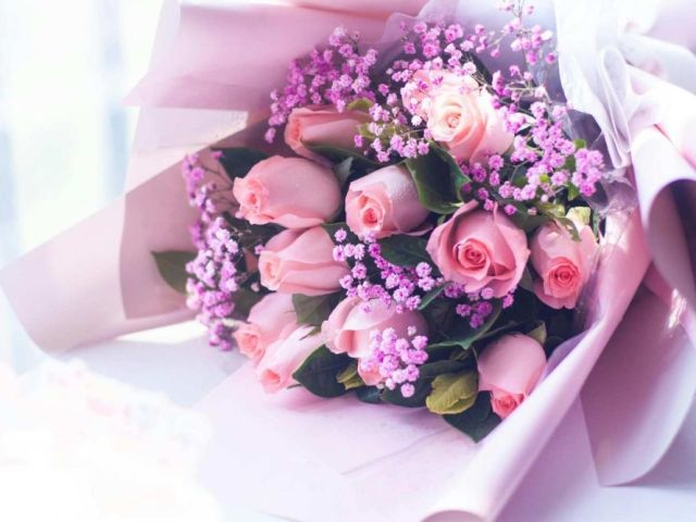 flowers-in-bouquet