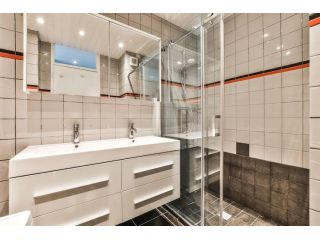 custom-solutions-from-trusted-bathroom-remodeling-services-small-0