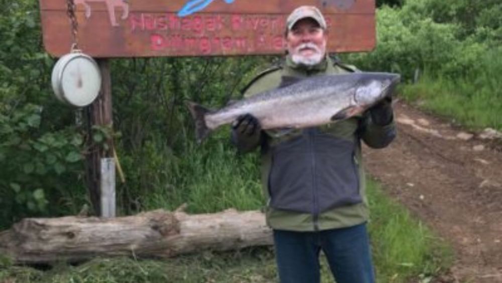 alaska-salmon-fishing-lodge-with-cabins-big-0
