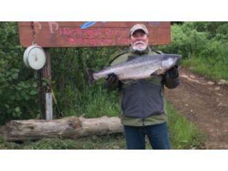 alaska-salmon-fishing-lodge-with-cabins-small-0