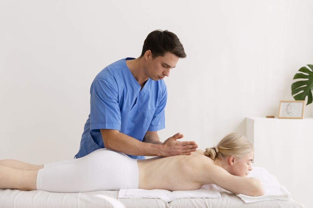 massage-therapist-schooling-in-chicago-big-0