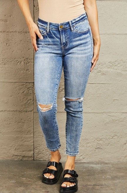 trendy-denim-jeans-for-modern-everyday-fashion-looks-big-0