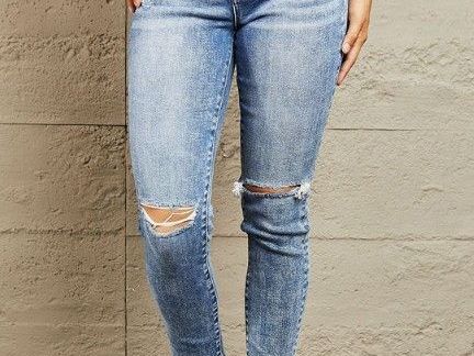 trendy-denim-jeans-for-modern-everyday-fashion-looks