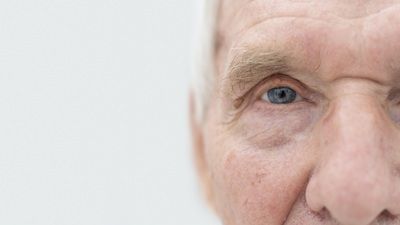 restore-clear-vision-with-the-best-cataract-specialist-big-0