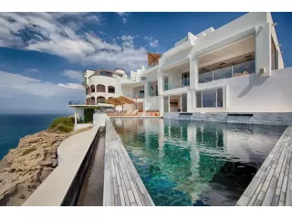 luxury-yacht-charter-rentals-in-cabo-san-lucas-small-3