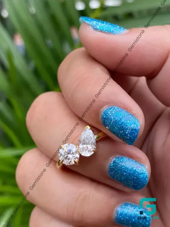 toi-et-moi-pear-round-moissanite-women-engagement-ring-big-1