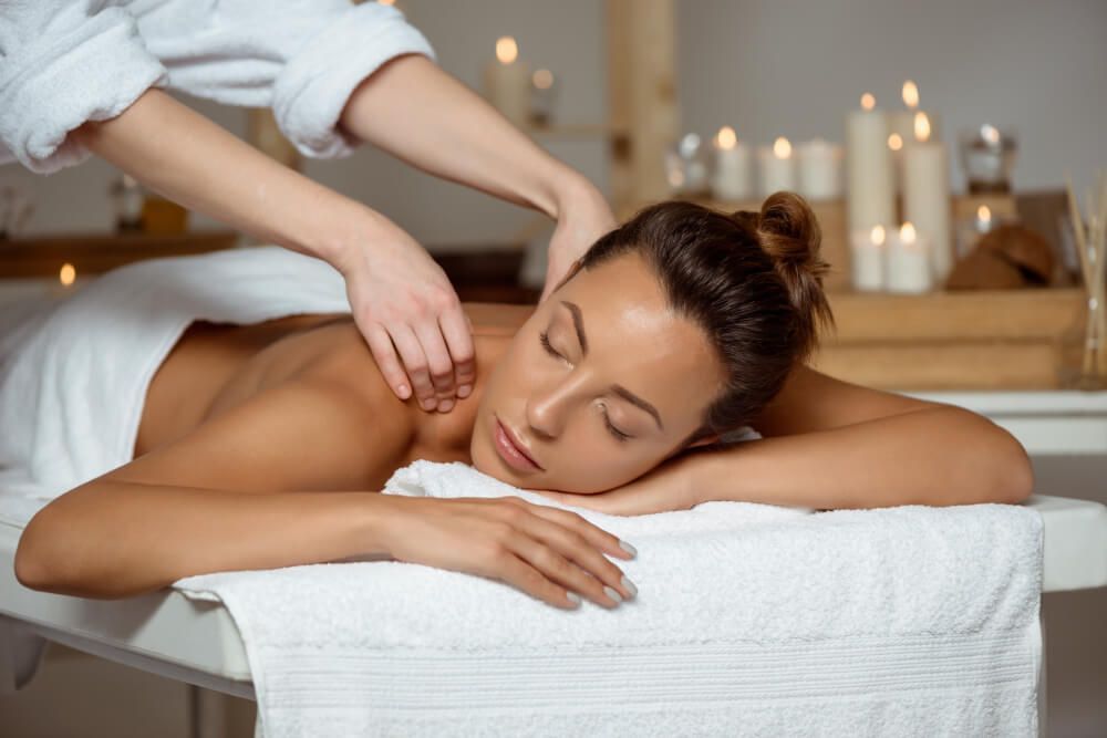 effective-pain-relief-massage-for-relaxation-healing-big-1