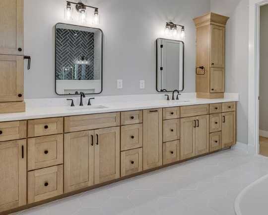 bathroom-remodel-greenville-sc-mountain-creek-cabinets