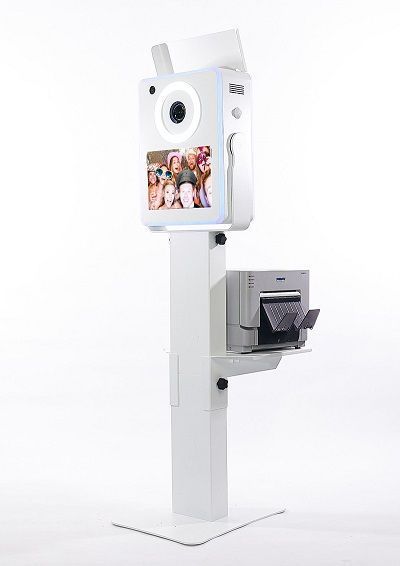 sweet-sixteen-photo-booth-big-0