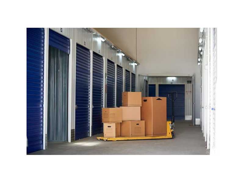 premium-secure-self-storage-solutions-willow-self-storage-small-0