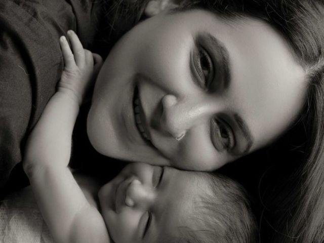 newborn-shoot-how-to-capture-your-babys-first-moments