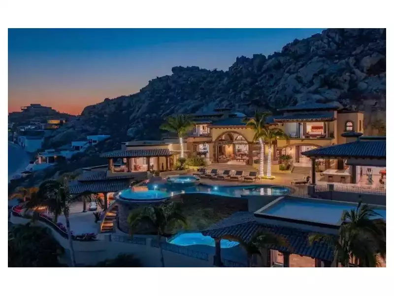 cabo-luxury-yacht-charter-small-0