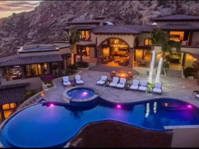 cabo-private-yacht-charter