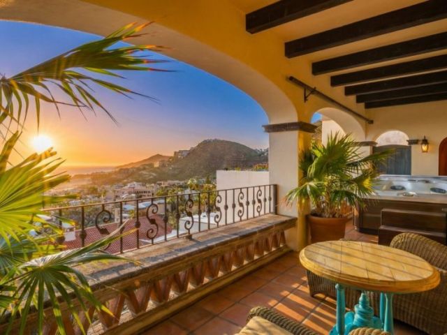 cabo-luxury-charter-yacht